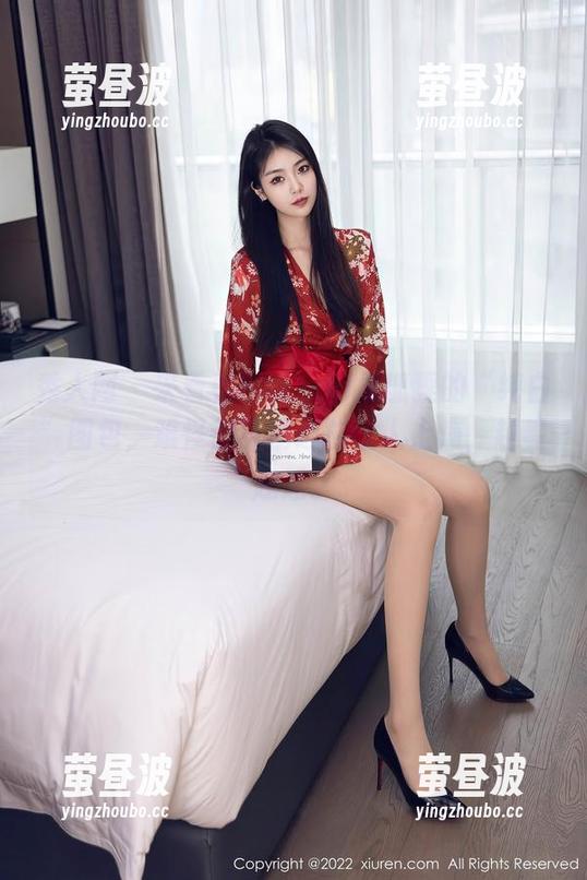 秀人网 - 来看看FoxYini孟狐狸的“纯白”图包，难怪都说精选能让人上瘾，越看越迷。