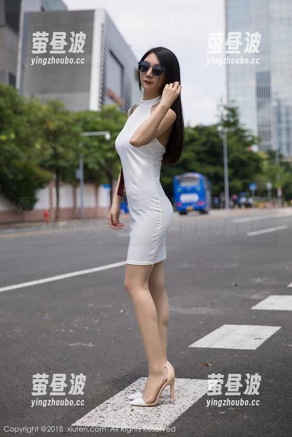 秀人网 - 周美美alicia的自拍图册上线了，打了个小广告，但是真的很好看啊！
