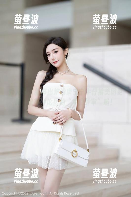 秀人网 - 新鲜出炉的唐宁宁牛仔裤美图更新，坐等评论区的“专业评审”啦！