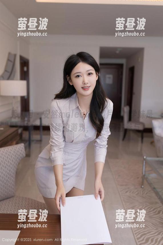 秀人网 - 安然maleah的照片中，学妹是一场未完待续的游戏，等待我去参与。