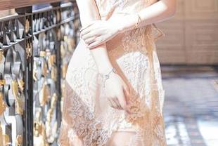 秀人网 – 尤妮丝的纯白写真，结尾留了点悬念，哦，这白色里藏了啥？