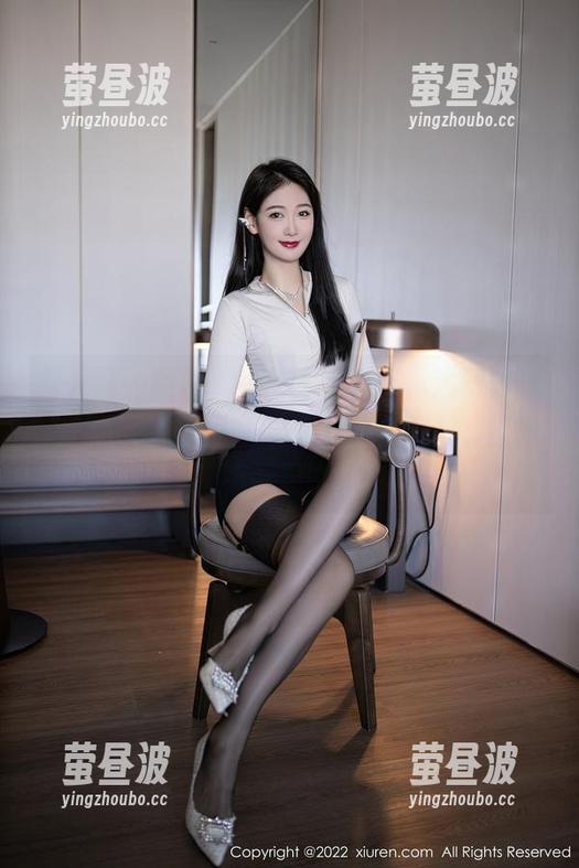 秀人网 - 哇喔，徐若兮出新作，透明得很。原图太勾人了，合集里那个姿势...稍微不可思议。