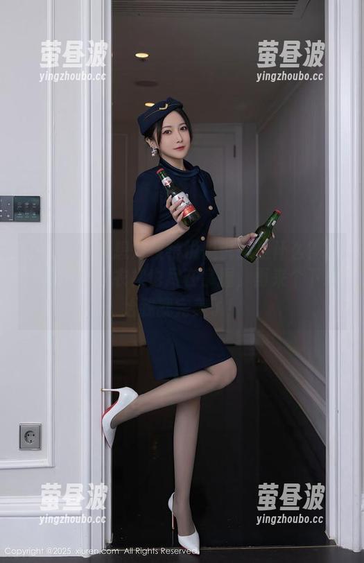 秀人网 - 最想对模特悦悦说的是什么？原图到手，连衣裙也尽在掌握，再来个下载给我就完美了！