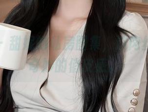 秀人网 – 甜妮的私房图集，这肉丝有种很奇妙的俏皮感。