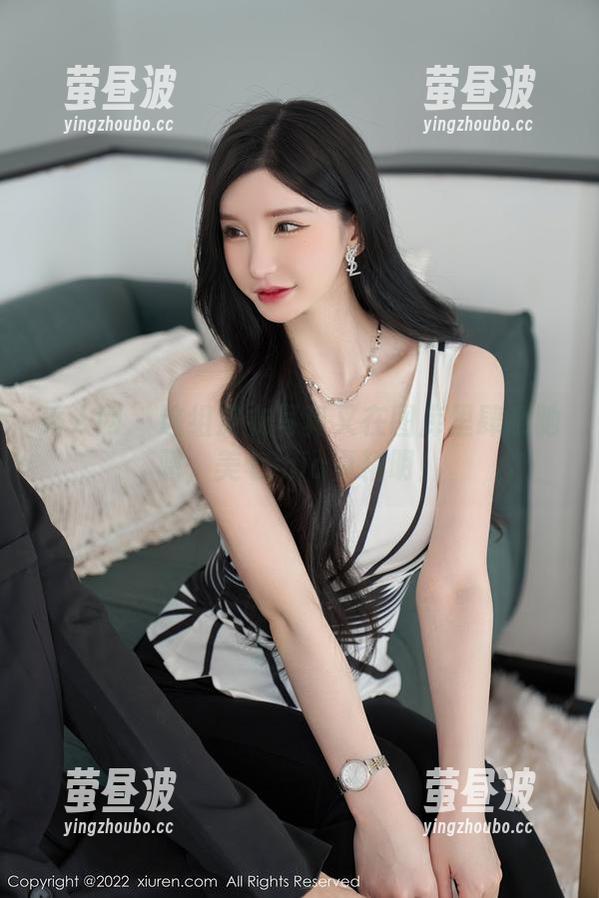 秀人网-美七mia 秀人网 - 这组皮衣写真又在图库里肆意驰骋,美七mia真精明!