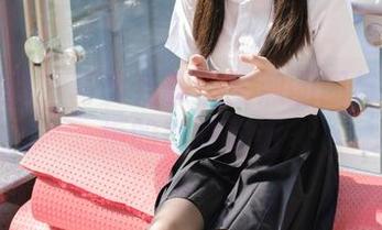 稚乖画册 – 写真合集：生煎团团与白色衣柜的奇妙对话