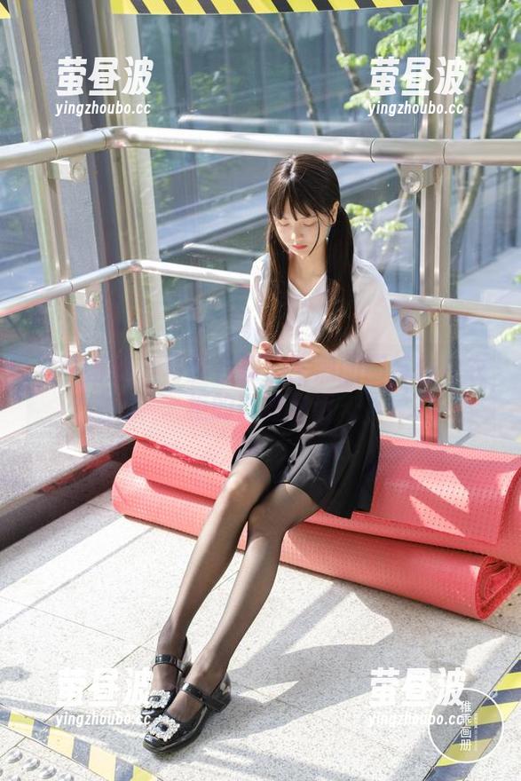 稚乖画册-生煎团团 稚乖画册 - 写真合集:生煎团团与白色衣柜的奇妙对话