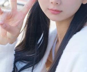 稚乖画册 – 制服加成，赤西夜夜的美图让人目不转睛！