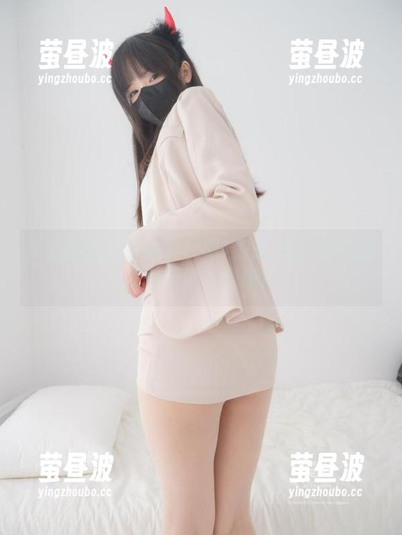紧急企划 - 奶昔的校服+你的灵感=完美图库，记得下载哦！