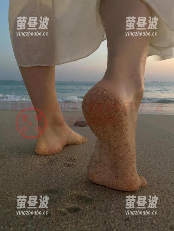 微密圈 - 私拍日常：若若老师又来了，这次镂空得有多大胆？