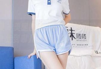 袜啵啵 – 美腿图集：小甜豆的腿就像魔法，走到哪儿都想让你目不转睛！