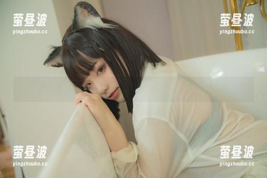 双面人生，起起子vvvv的黑白写真真能让你自问身份。