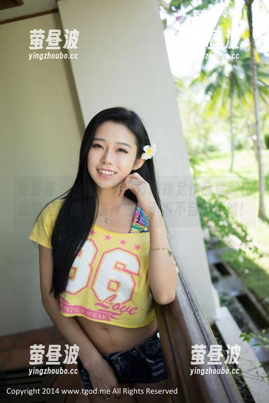 青豆客 - 注意！艾小青的裸足作品竟然让我的鞋子感到被冷落，不得不自叹不如！