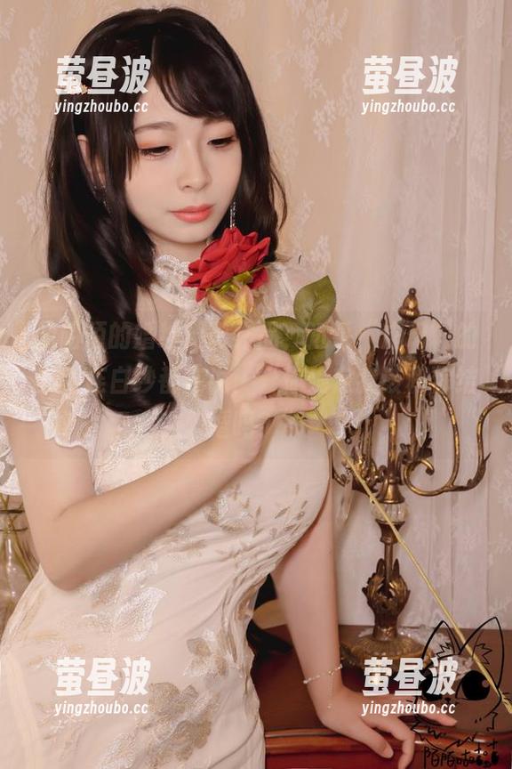 韶陌陌的婚纱摄影作品，近乎“虚幻”的美，连白纱都在说：“你确定我该和你结婚吗？”