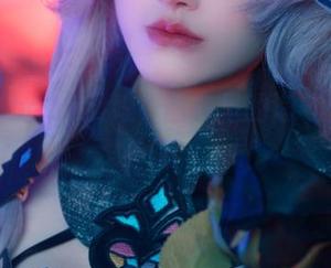 鹿八岁baby厨娘，图库里的淘气少女精选