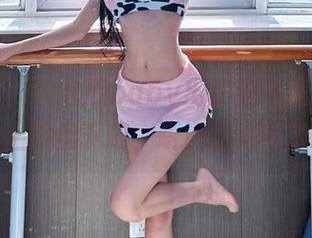 微密圈 – 黎允熙baby出炉的珍珠少女，快上网盘下载，听说挺好吃的！